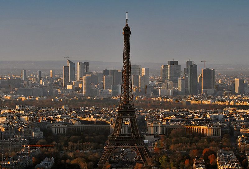 Paris panorama tour Eiffel and La Defense